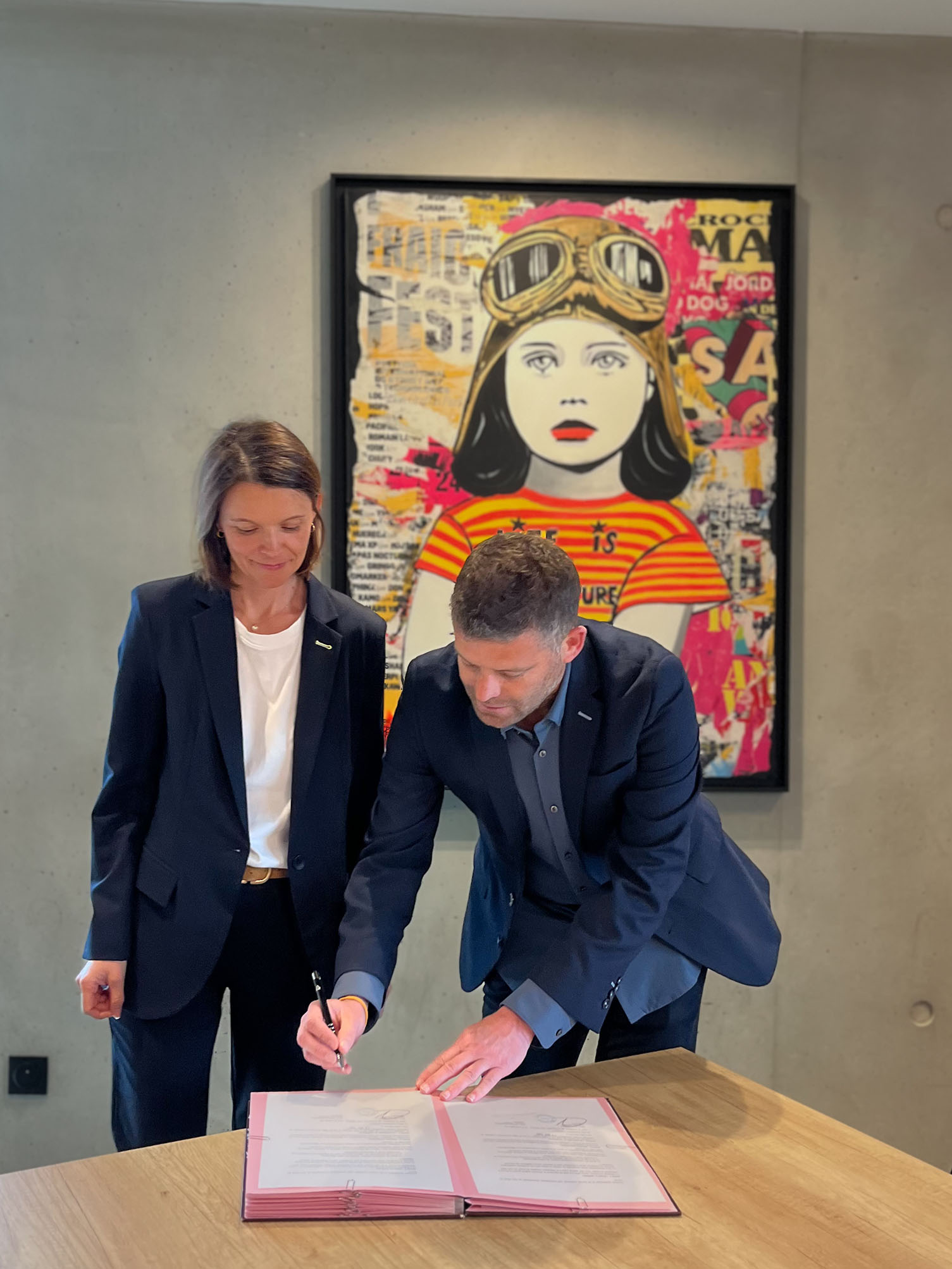 Signature du partenariat mécénat Kelyps Intérim et Fondation Université Jean Monnet Saint-Étienne pour le Projet 0 to 100