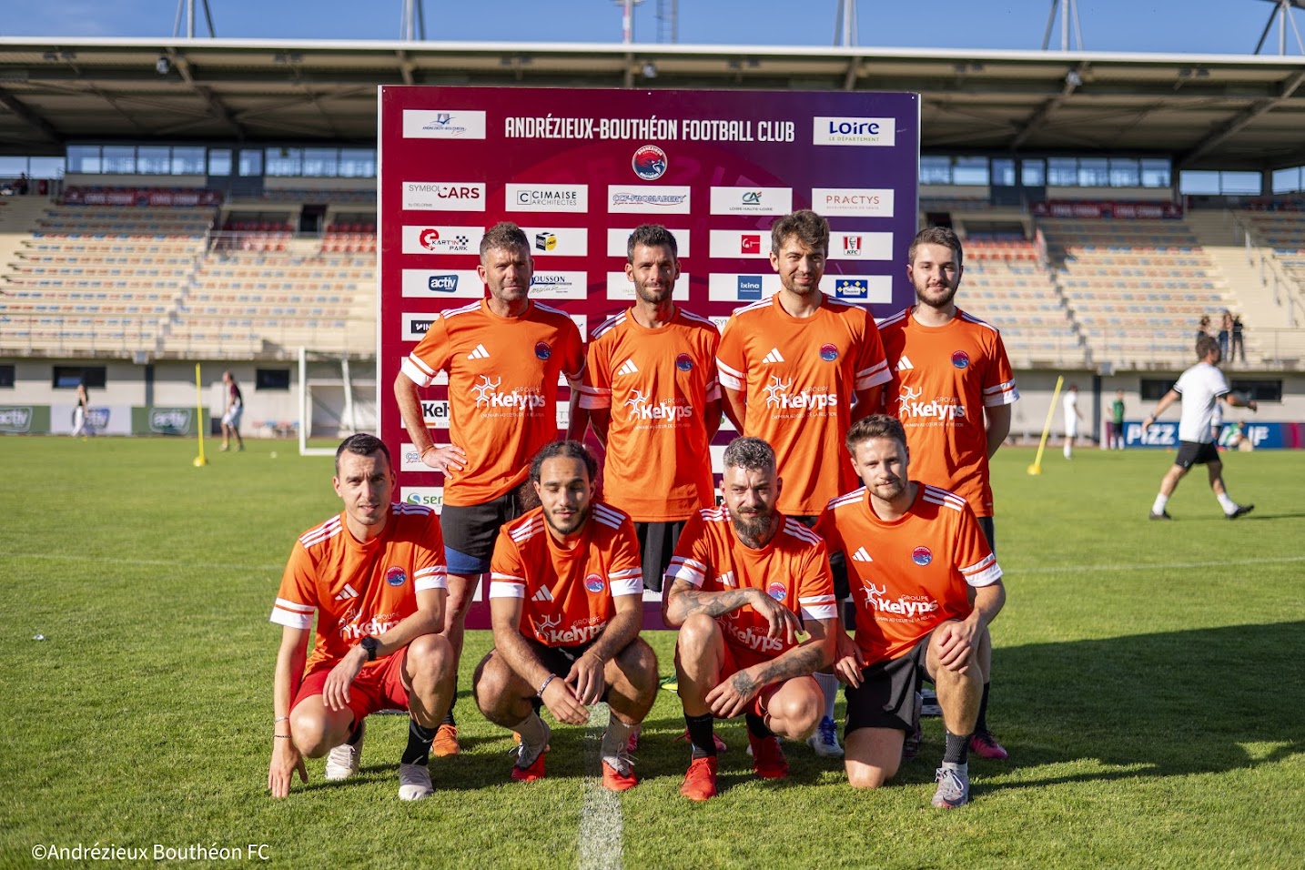 Photo officielle de l'équipe kelyps intérim au tournoi de foot